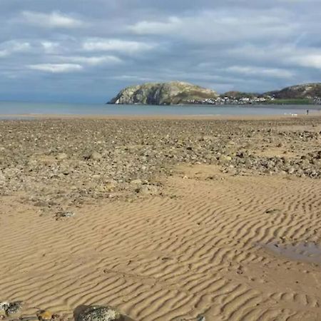 Orme View Dog Friendly Apartment Llandudno Bagian luar foto