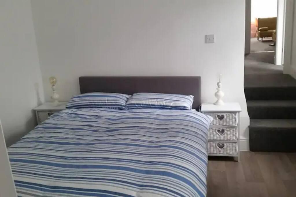 Orme View Dog Friendly Apartment Llandudno Bagian luar foto